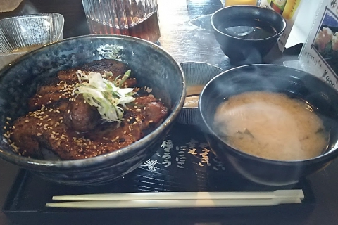 ちんばた豚味噌丼